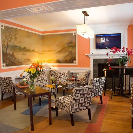 Queen Anne Inn 채텀 외부 사진
