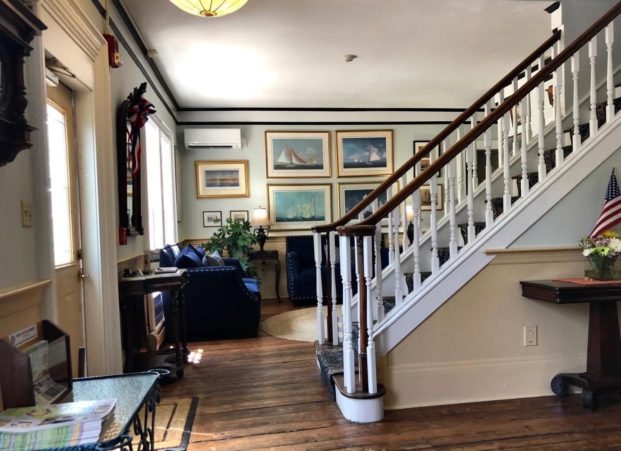 Queen Anne Inn 채텀 외부 사진